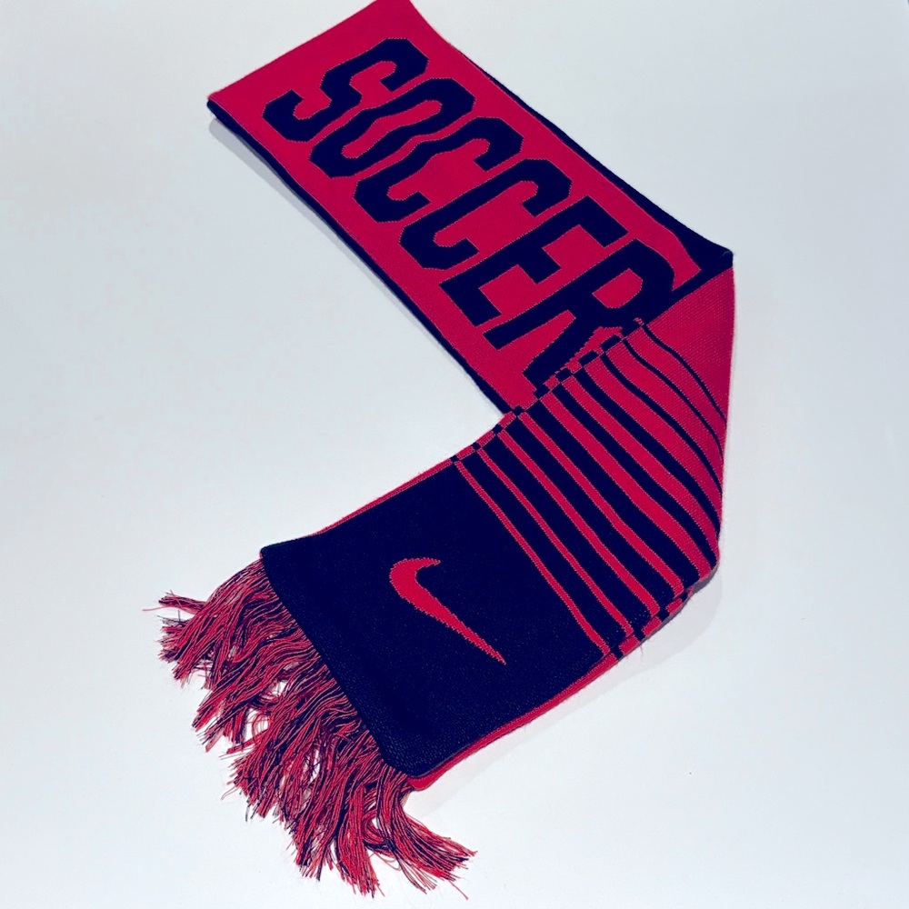 Canada National Soccer Team Nike Red/Black Jacquard Local Scarf - Picture 3 of 7